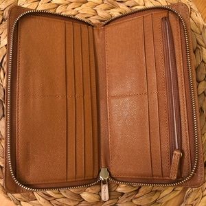 *HP BEST OF BAGS 06/19*MK Hamilton Wallet